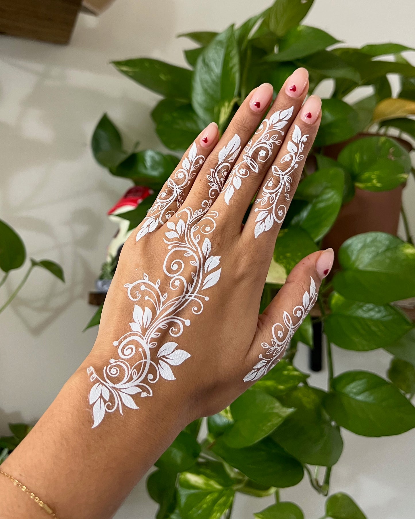 Afreen - Arabic Syle Instant Henna Tattoo (Design 26)