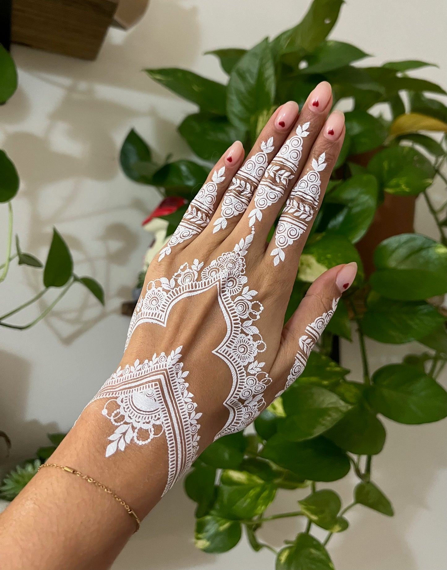 Mehel - Dome Shaped Instant Henna Tattoo (Design 25)
