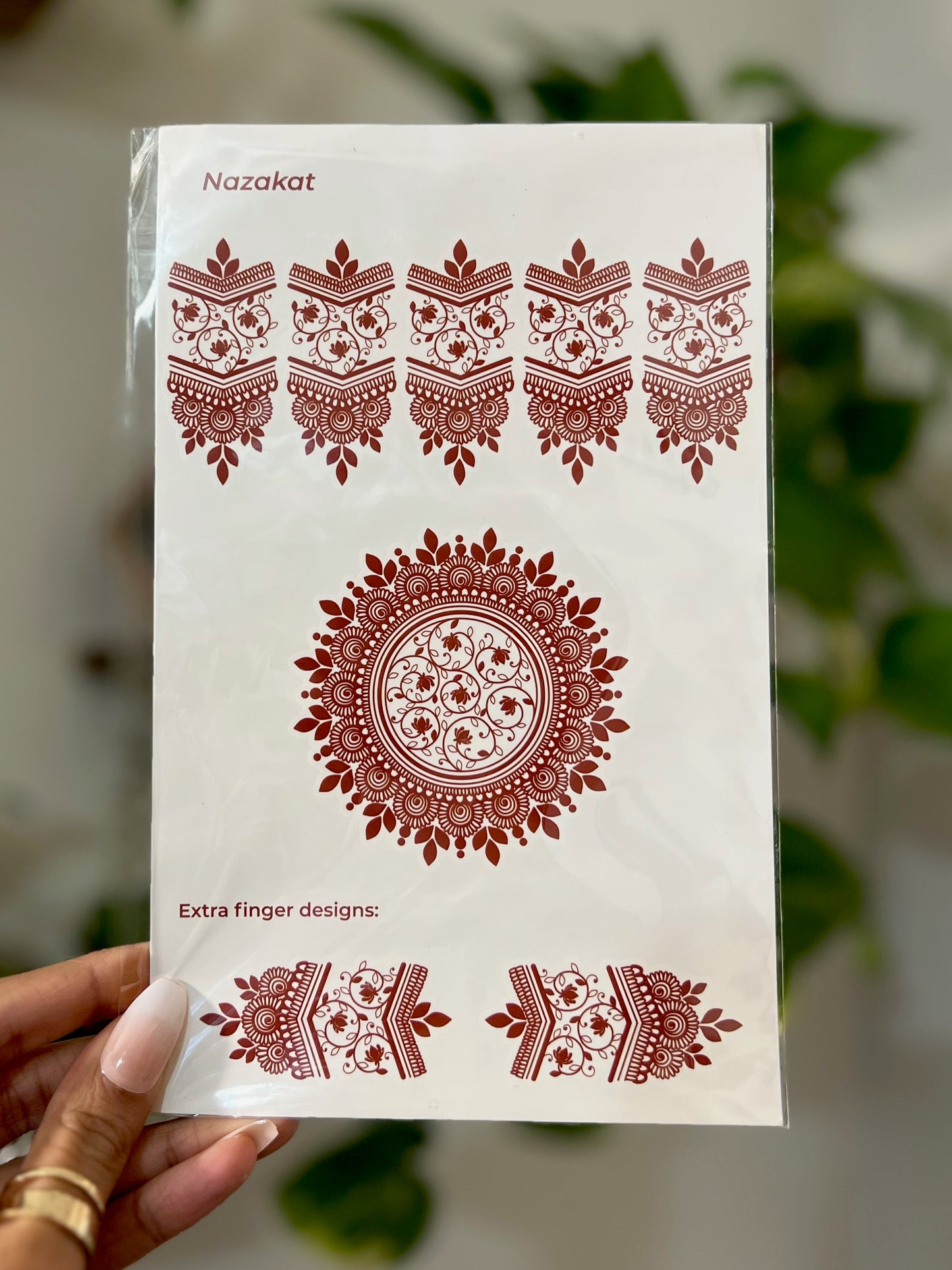 Nazakat - Intricate Floral Mandala Shaped Instant Henna Tattoo (Design 16)