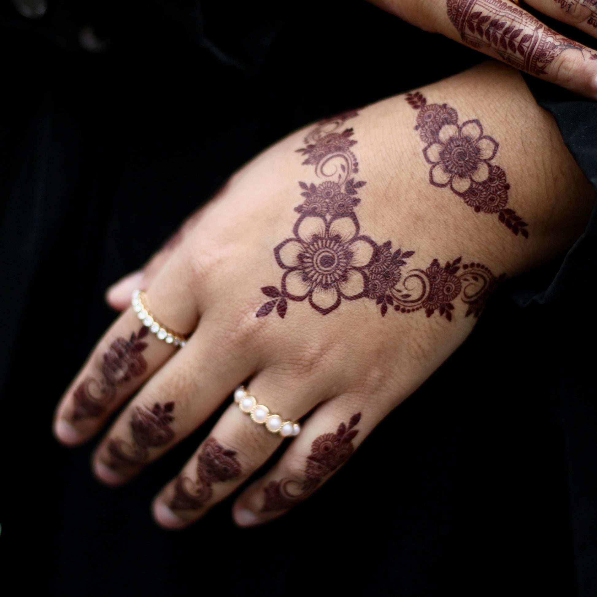 70 Minimal Henna Designs : Rose on Wrist I Take You | Wedding Readings |  Wedding Ideas | Wedding Dresses | Wedding Theme